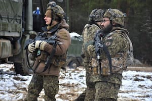 Estados Unidos enviará más tropas al este de Europa y crece la tensión por Ucrania