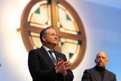 La trayectoria de Douglas Emhoff’s, el esposo de la exvicepresidenta Kamala Harris