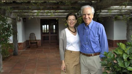 Douglas Tompkins y su esposa Kristine, en su casa de los Esteros del Iberá