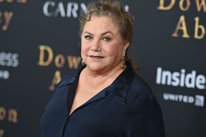 ¡Sorpresa! Kathleen Turner dijo presente en la presentación en sociedad del film