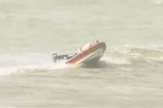 Dramático rescate de dos hombres en Mar del Plata en medio de la ciclogénesis: fueron denunciados