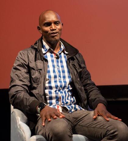 Drame vive actualmente en Gran Canarias donde ayuda a ACNUR en la mediación con migrantes