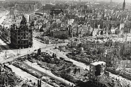 Dresde quedó casi completamente destruida