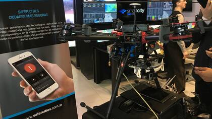 Drones y dispositivos móviles para seguridad urbana, uno de los tantos proyectos presentados en Smart City Expo Buenos Aires