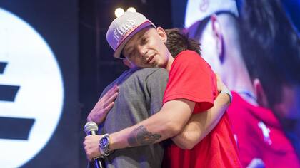 Dtoke y Wos, dos generaciones de improvisadores, dos "pugilistas del rap"