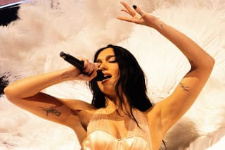 Un padre rockero, rechazada en el coro escolar, varios récords Guinness y otras curiosidades de Dua Lipa el día de su cumpleaños