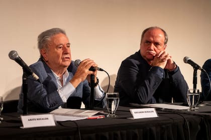 Duhalde, con el rector de la UNLa, Daniel Bozzani