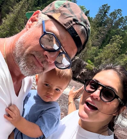 Duhamel vive con su esposa, Audra Mari, y su hijo, Shepherd, de 19 meses