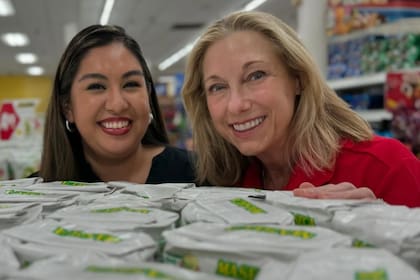 Dulce Rivera lidera Mi Pueblo Supermarket, un negocio que comenzó como una tienda familiar en 2005