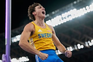 Duplantis rompe récord mundial de salto con pértiga por 14ta vez y gana su tercer título mundial