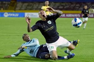 Banfield perdió en la altura de Quito y se metió en problemas en la Copa Sudamericana