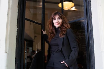 "Durante algunos años trabajaba de actriz y también hacía funciones para niños en un shopping, fui repositora en un súper, niñera. A los 20 años me fui a vivir sola y había que pagar cuentas", recuerda Aruzzi