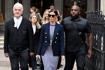 Durante cada día del juicio, los tabloides londinenses pusieron a expertos en moda a analizar los looks de las dos protagonistas del "Wagatha Christie Case". Sus conclusiones son unánimes: Becky Vardy (foto) fue quien usó los looks de mayor impacto