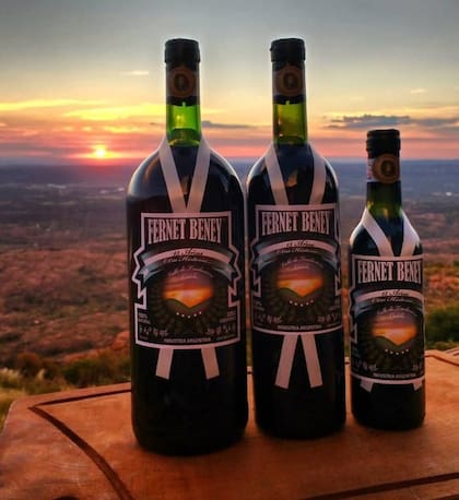 Durante cinco años estuvieron probando fórmulas para hacer una bebida “que fuera representativa de la zona geográfica”.