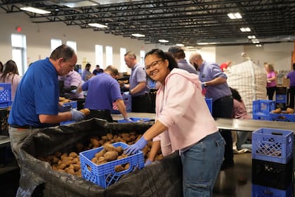 Durante el 2023, North Texas Food Bank ha otorgado más de 17 millón de kilogramos de productos frescos