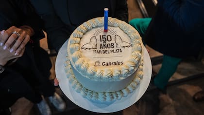Durante el cóctel, se celebraron los 150 años de Mar del Plata