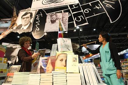 Durante el día de ayer se ultimaron detalles para la inauguración de la feria del libro