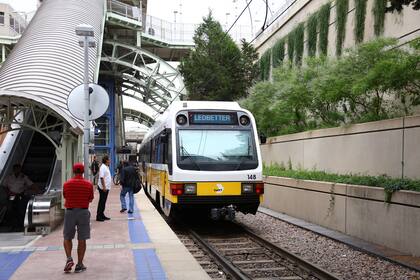 Durante el Día del Trabajo, el transporte público de Dallas operará con horario de domingo