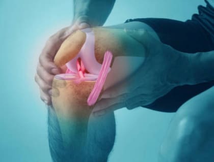 Durante el día las rodillas suelen estar lubricadas, pero por la noche la lubricación disminuye