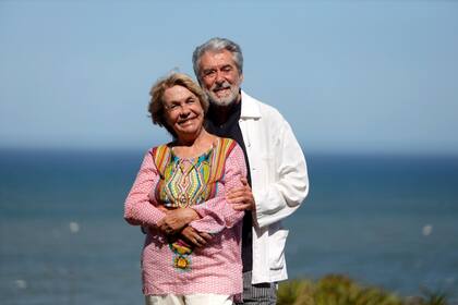 Durante el invierno, el matrimonio aprovecha los fines de semana en los que no tienen funciones en Buenos Aires para regresar una y otra vez a Mar del Plata