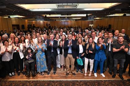 Durante la cumbre de Pro en el Hotel Abasto, Macri le pidió a su tropa que se aliste para competir