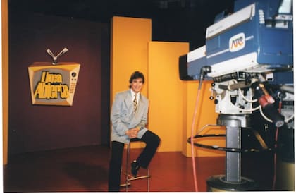 Durante la emisión de su programa en ATC (actual TV Pública) en 1998, promovió desde allí convocatorias de jóvenes en el Obelisco y la Plaza de la República