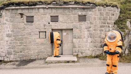 Durante la misión, los estudiantes astronautas solo abandonaban la base de noche; esto se hace para comprobar el efecto de la falta de luz solar natural en sus ritmos circadianos