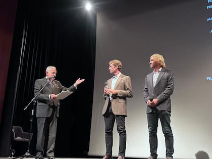 Durante la noche, se proyectó el documental "Antártida - Dominio Uno" producido por Gauchos del Mar y narrado por Ricardo Darin