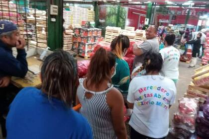 Durante la pandemia Juan abrió un perfil de Facebook para difundir las tareas que hacía (Facebook Amigos Solidarios de Hurlingham)