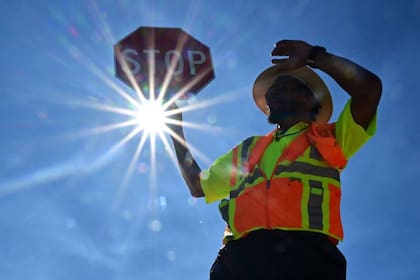Durante la tarde del domingo, las temperaturas en Laredo oscilaron entre los 32 °C y 35 °C (90 °F y 95 °F).