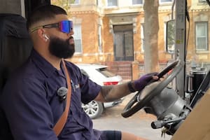 Es inmigrante, hace repartos para FedEx en Nueva York y revela cómo ganar US$25 por hora