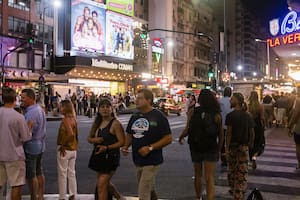 Bajó un 26% la audiencia en cines en todo el país y un 29% la del teatro porteño: los motivos de la caída