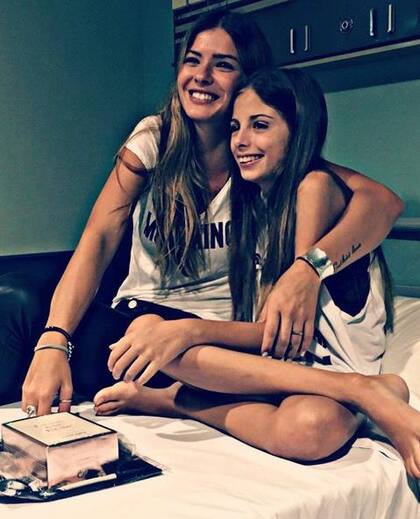 Durante los primeros meses Juanita recibió el apoyo de varias figuras