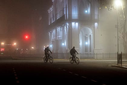 Durante los próximos días, las condiciones meteorológicas estarán marcadas por la presencia de nieblas y neblinas que podrían complicar la circulación vehicular y aérea