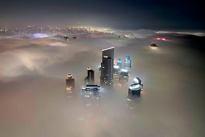 Durante los próximos días, las condiciones meteorológicas estarán marcadas por la presencia de nieblas y neblinas que podrían complicar la circulación vehicular y aérea