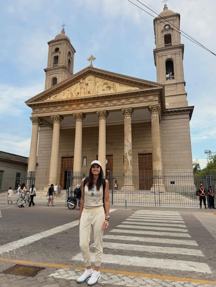 Durante su estadía en San Luis, visitó la Catedral (Foto: Instagram @sabatinigaby)