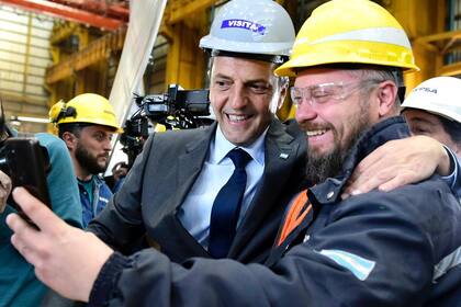 Durante su gestión al frente del Ministerio de Economía, Sergio Massa visitó Impsa después de que el Estado haya adquirido el 63% de sus acciones.