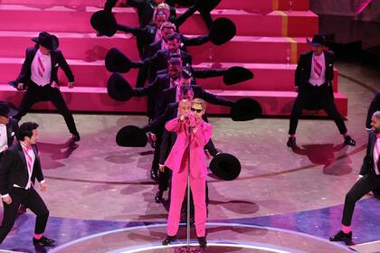 Durante su performance en la 96° ceremonia de los Premios Oscar 2024