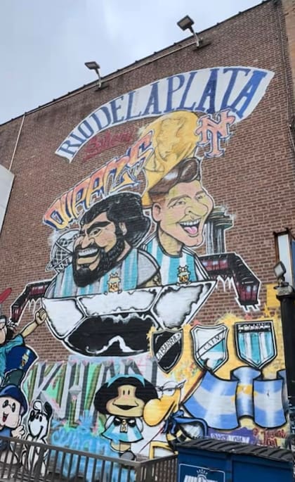 Durante su recorrido Dustin Luke destacó un mural que representa la cultura de Argentina con figuras icónicas de país