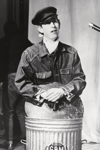 Durante su tiempo en Cambridge, Carlos actuó en una producción teatral llamada Scoop.