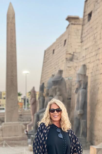 Durante su travesía, la actriz visitó el templo de Luxor. "Fue construido en la antigua Tebas, consagrado al Dios Amón Ra", explica.