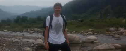 Durante su viaje por India.