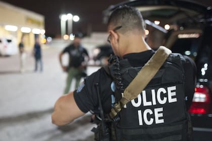 Durante varias semanas, agentes de una oficina del ICE realizaron un despliegue a nivel nacional para identificar a los extranjeros con historiales criminales