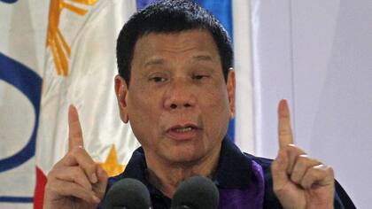Duterte defendió su campaña contra las drogas y la comparó con el nazismo
