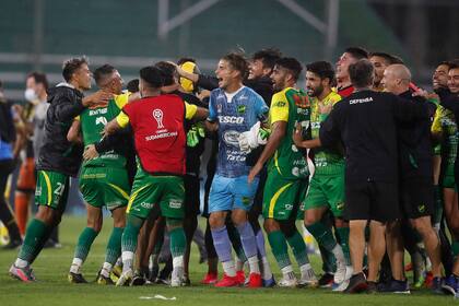Festejo final: Defensa irá por un título internacional.