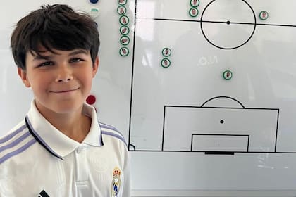 Dylan Sanz tiene 12 años y es fanático del fútbol (Foto Instagram @alejandrosanz)