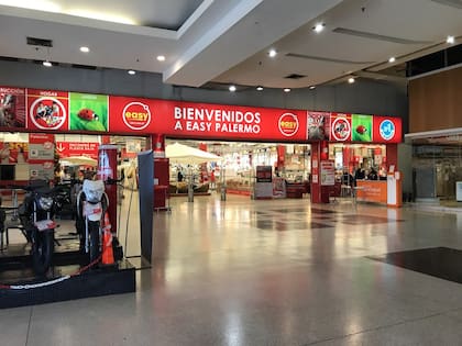 Easy tiene todo lo que necesitás para tu mascota, desde cuchas hasta alimentos y vajilla