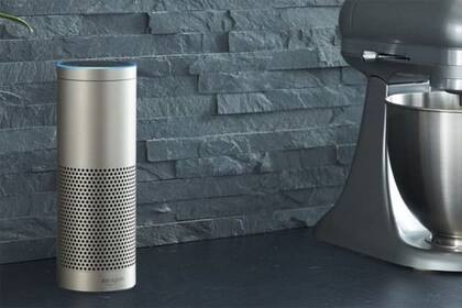 Echo Plus de Amazon pretende ser un centro de entretenimiento para el hogar