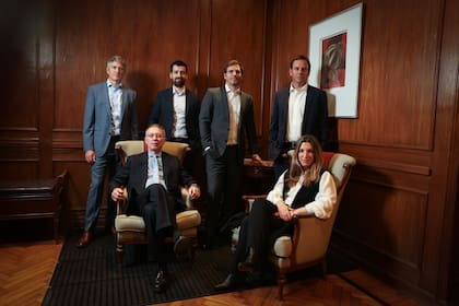 ECO - Carlos Tombeur, Matías Grinberg, Javier Tarasido, Sofía Fuentes Mariani, Francisco Lagger y Pablo Keuthen, abogados del estudio jurídico Severgnini, Robiola, Grinberg & Tombeur. Buenos Aires, Argentina. 06/08/2025.