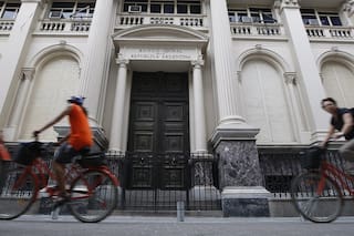 Economía.- El Banco Central de Argentina modificará las bandas de flotación cambiaria a partir de 2026